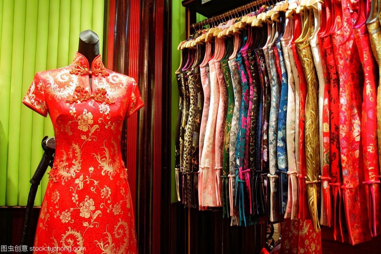 中国,北京,东方广场购物中心,购物,销售,展示,女装,服装,服饰,传统影响,时尚。